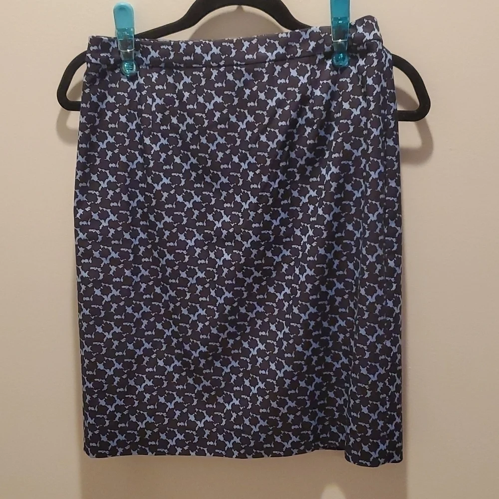 𝅺HALOGEN skirt Size 2